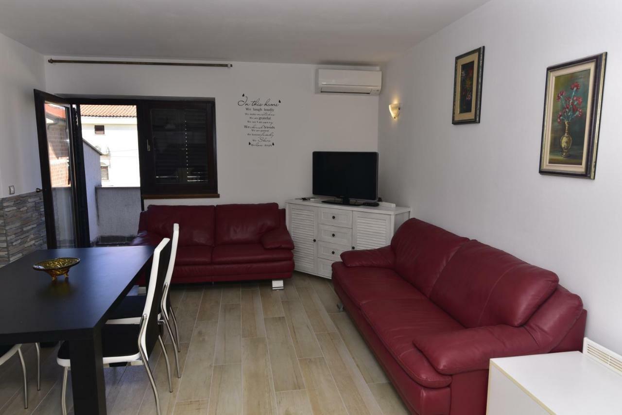 Apartments Matthew & Oscar Порат Екстериор снимка