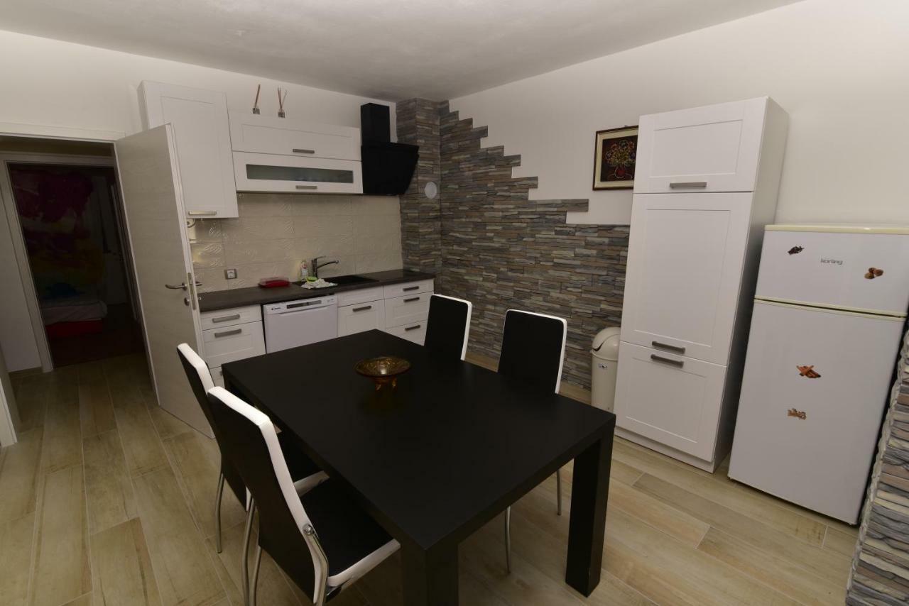 Apartments Matthew & Oscar Порат Екстериор снимка